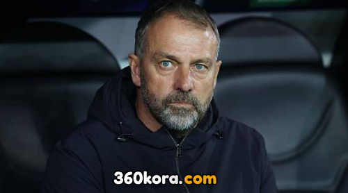 هانز فليك يطالب إدارة برشلونة بتعزيز الدفاع في الميركاتو الشتوي